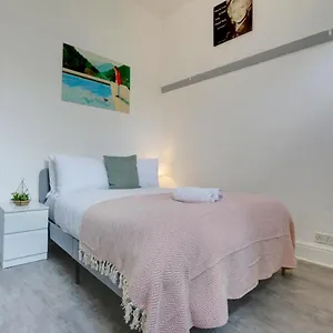 Convenient 1-bed - Ideal For Working Away, Free Parking, Pet Friendly, Netflix Apartment